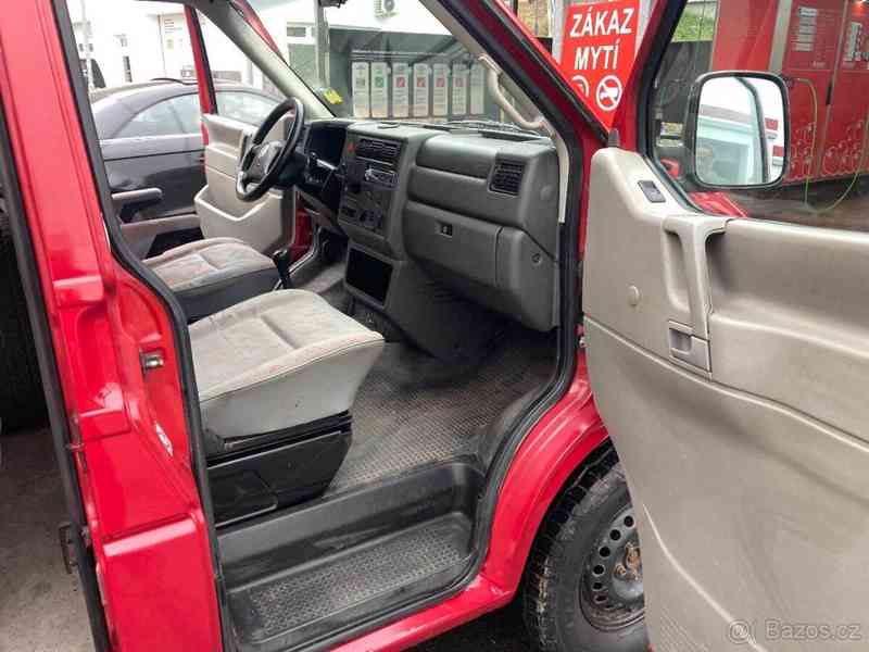 Volkswagen Transporter 2,5   T4 SYNCRO - 9 míst - foto 13