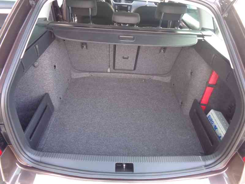 ŠKODA Octavia 1.4 TSi Elegance - Combi. - foto 8