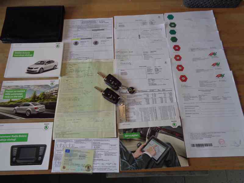 ŠKODA Octavia 1.4 TSi Elegance - Combi. - foto 14