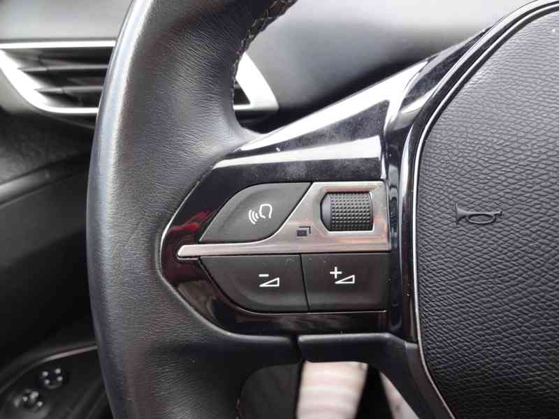 Peugeot 3008 1.2 PureTech 96 kW - foto 12