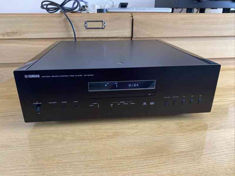 Yamaha CD S2100 SACD CD Player