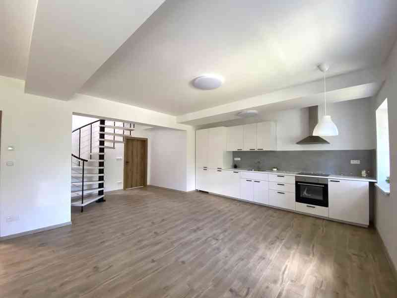 PRONÁJEM MEZONETOVÉHO BYTU 3+KK+ GALERIE/4+KK U VYŠKOVA  - foto 6