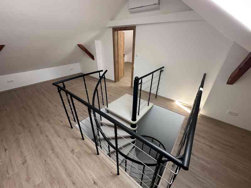 PRONÁJEM MEZONETOVÉHO BYTU 3+KK+ GALERIE/4+KK U VYŠKOVA  - foto 15