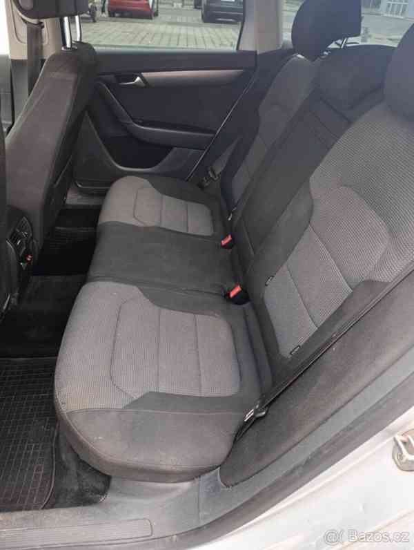 Volkswagen Passat 2,0   B7 - foto 6