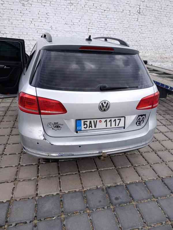 Volkswagen Passat 2,0   B7 - foto 8
