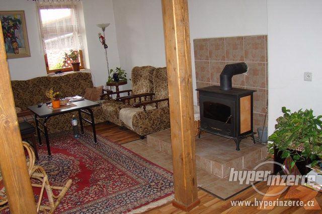Prodej statku s pozemky na samotě ve Lhotě u Zlína - foto 3