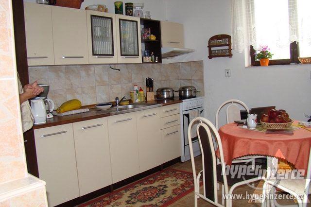 Prodej statku s pozemky na samotě ve Lhotě u Zlína - foto 4