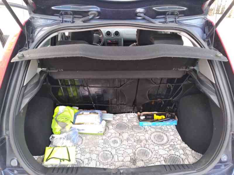 FORD FIESTA 1.3 8V AMBIENTE ČR,AC,SERVISKA - foto 21