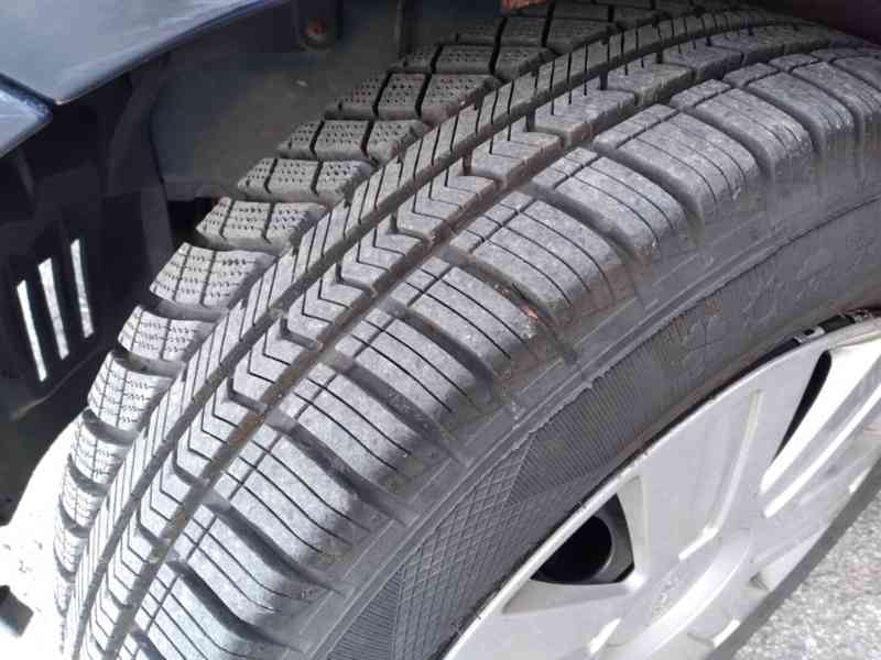 FORD FIESTA 1.3 8V AMBIENTE ČR,AC,SERVISKA - foto 20