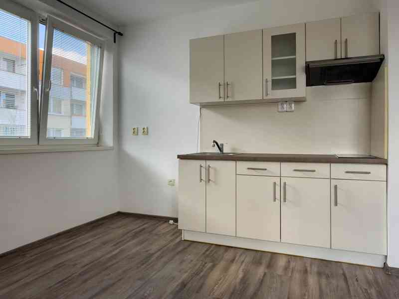 Pronájem bytu 1+kk, 31 m2, Benešov u Prahy - foto 6