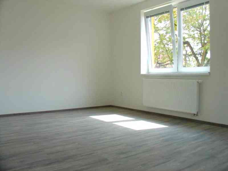 Pronájem bytu 1+kk, 31 m2, Benešov u Prahy - foto 3