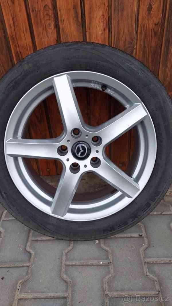 Mazda 3 2,0 - foto 4