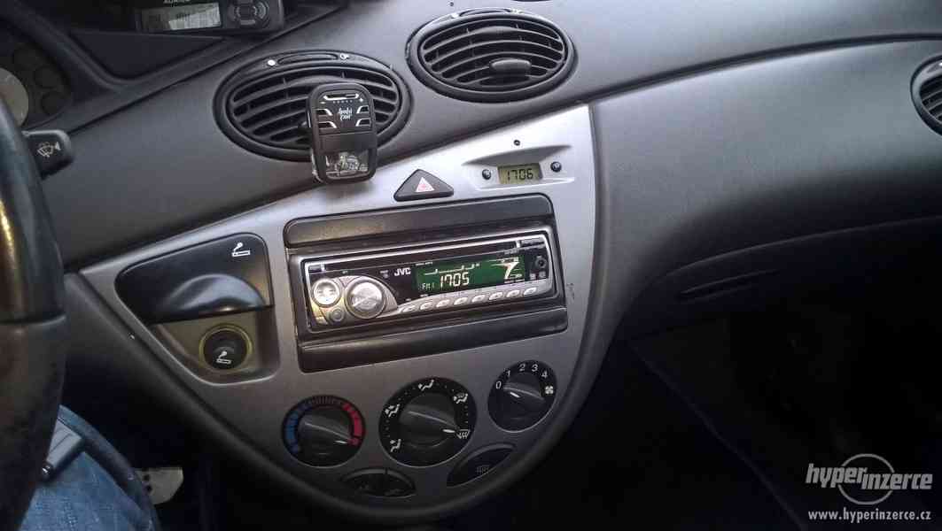 Ford Focus 1.6 16v 74kW, 2001 LETNÍ I ZIMNÍ PNEU - foto 7