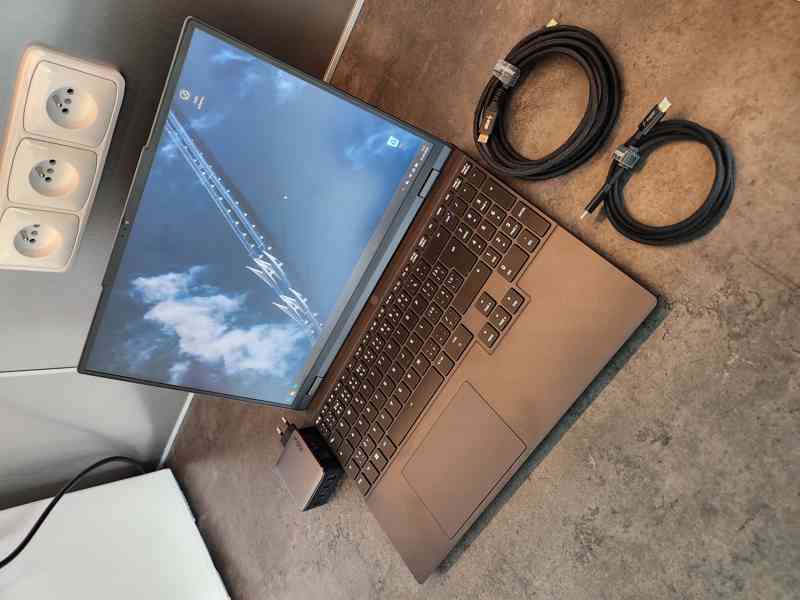 Prodám notebook XMG EVO 15 (M24) AMD Ryzen 7 - Win 11 Pro - foto 2