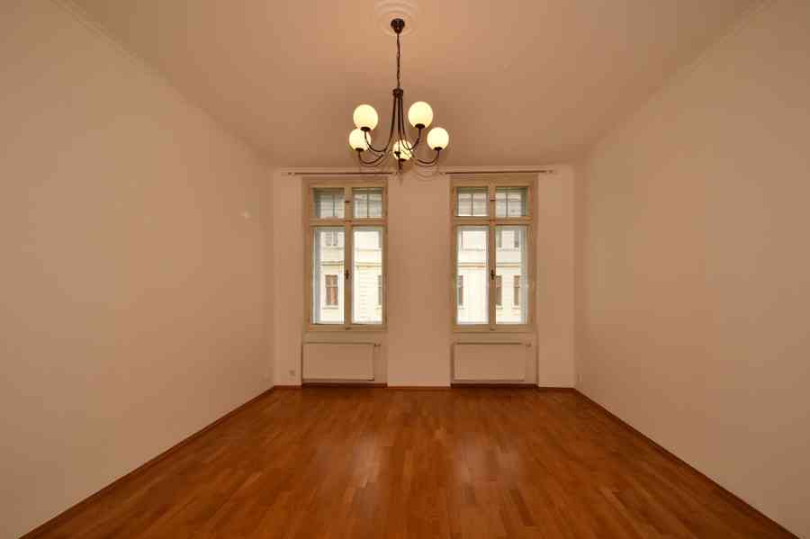 Prodej bytu 3+1, Brno Veveří, Čápkova, včetně nového nábytku - foto 12
