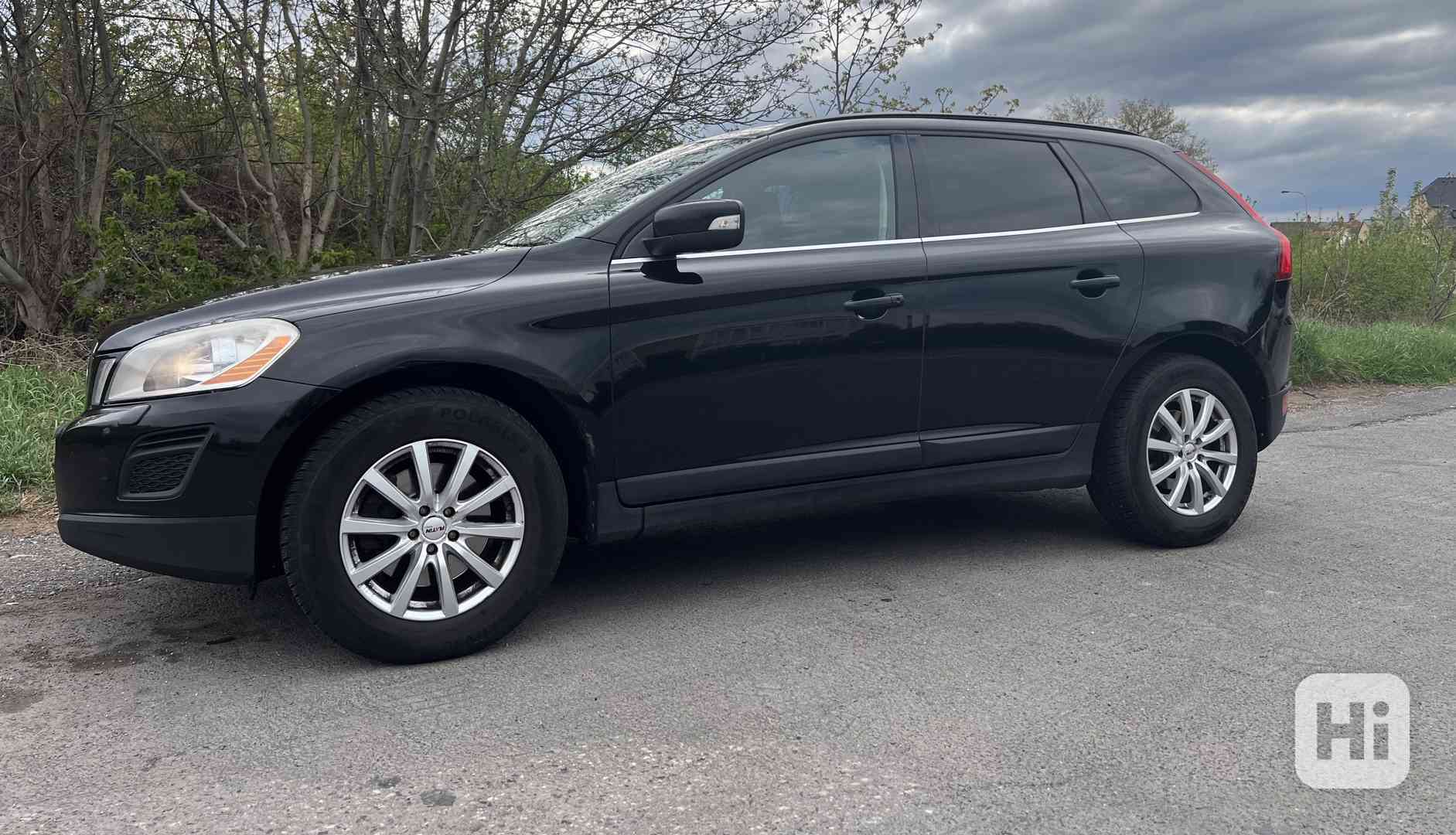 Volvo XC60 - foto 1