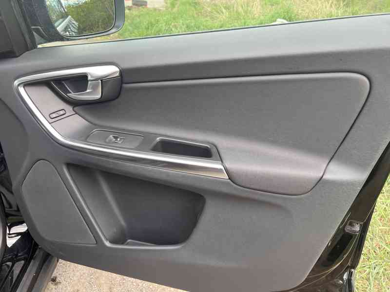 Volvo XC60 - foto 16