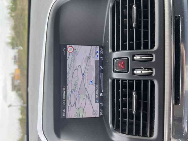 Volvo XC60 - foto 14
