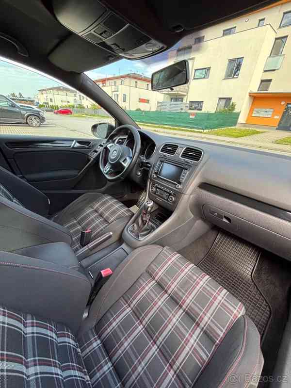 Volkswagen Golf 2,0 VI GTi 155kw 2012 - foto 11
