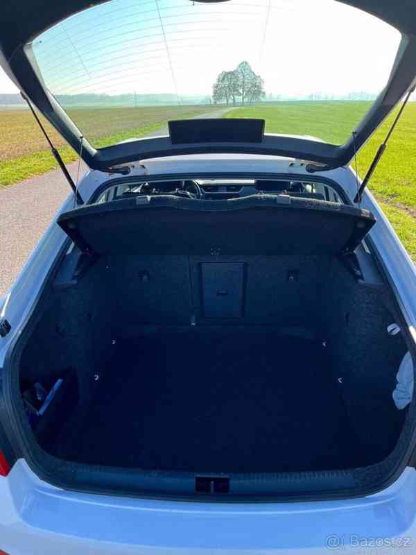 Škoda Octavia 1,6   TDI DSG - foto 12