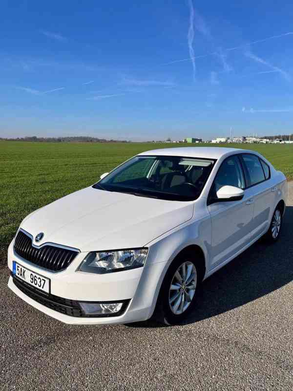 Škoda Octavia 1,6   TDI DSG - foto 15