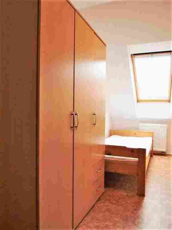 1., 2. a 3.lůž. pokoje, studenti/ky/pár, pračka/sušička - foto 3