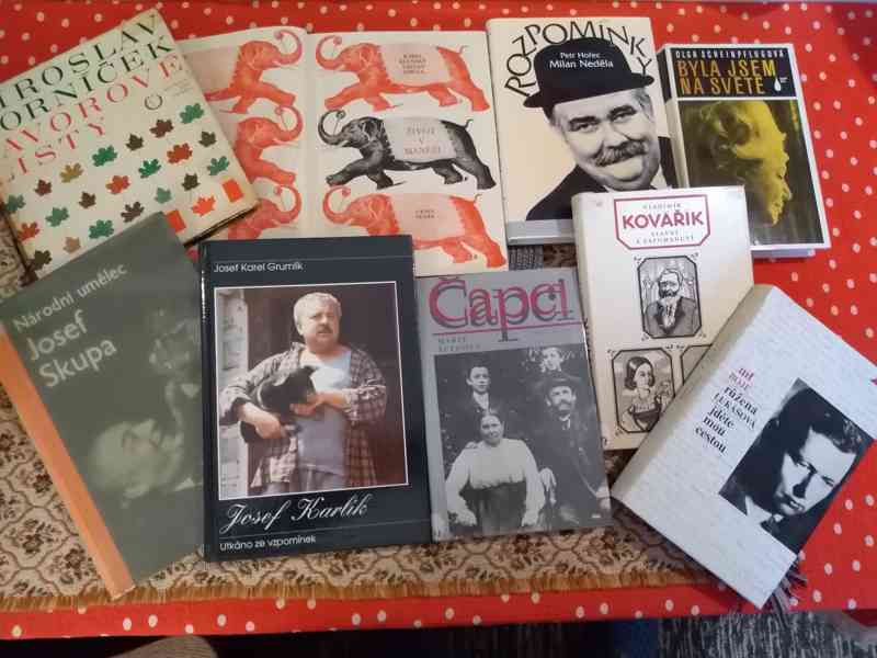 Knihy známé osobnosti apod. - foto 17