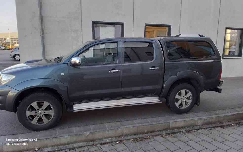 Toyota Hilux 3,0D4D Double Cab Executive 126kw - foto 6