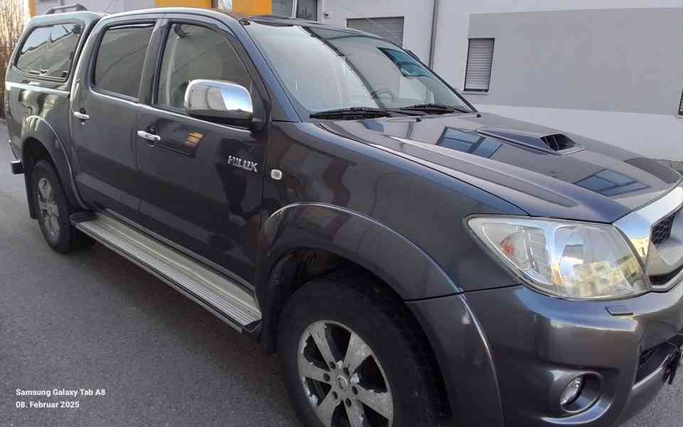 Toyota Hilux 3,0D4D Double Cab Executive 126kw - foto 20