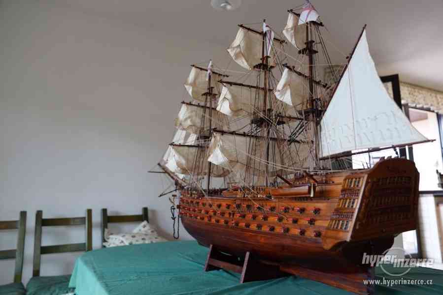 Dřevěný model lodi dle historické předlohy - foto 2
