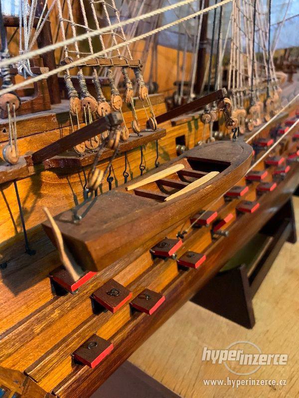 Dřevěný model lodi dle historické předlohy - foto 5