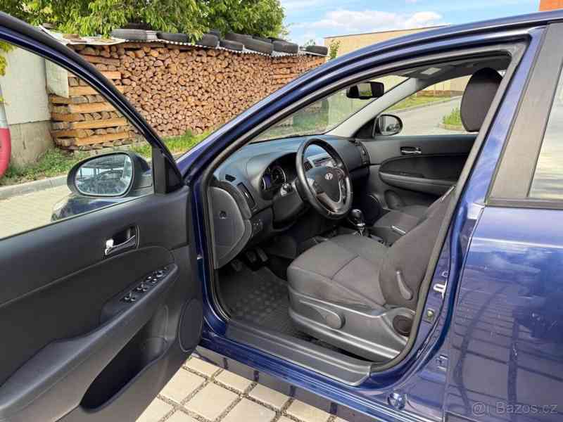 Hyundai i30 1,6 - foto 10