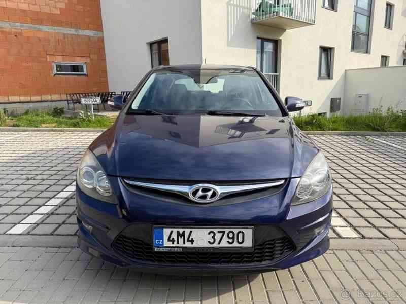 Hyundai i30 1,6 - foto 8