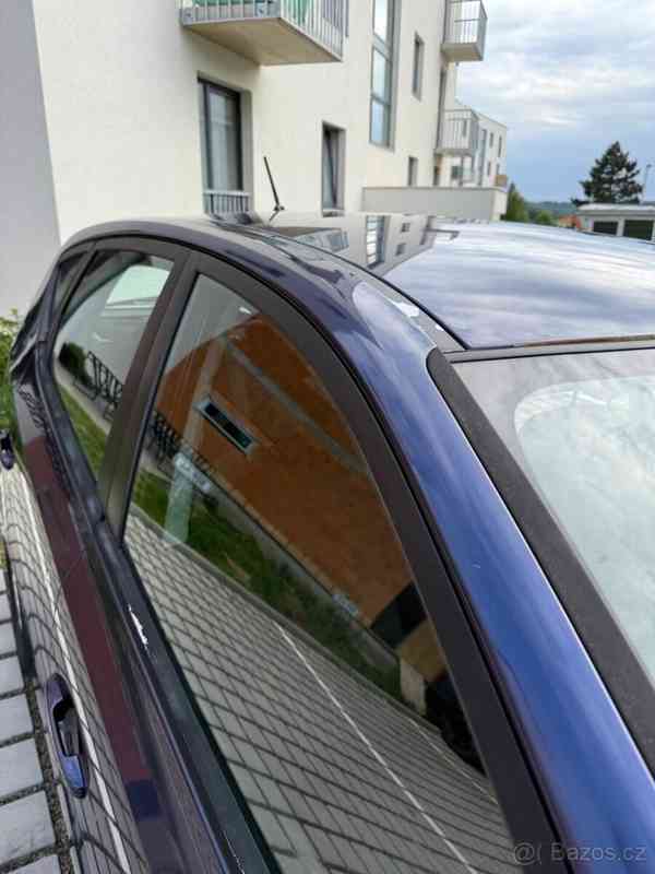 Hyundai i30 1,6 - foto 13