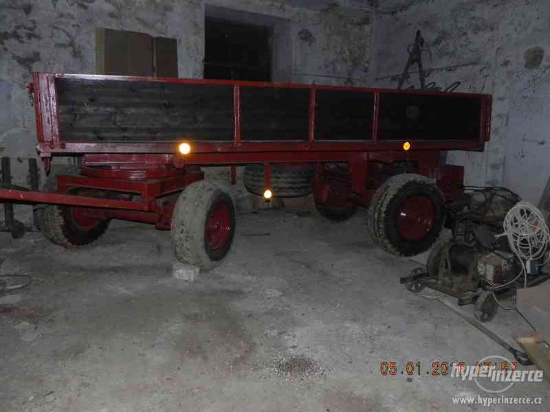 Traktorový vlek 8 tun dvoustraný sklápěč - foto 3