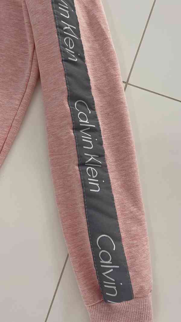 sportovní souprava Calvin Klein - foto 3