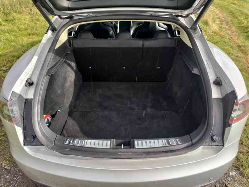 Tesla Model S P85 Signature (2013) - foto 13
