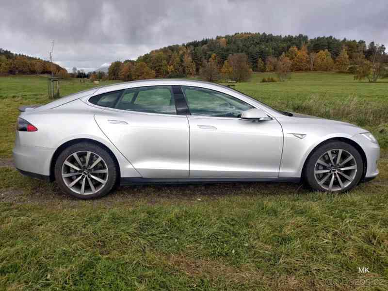 Tesla Model S P85 Signature (2013) - foto 8