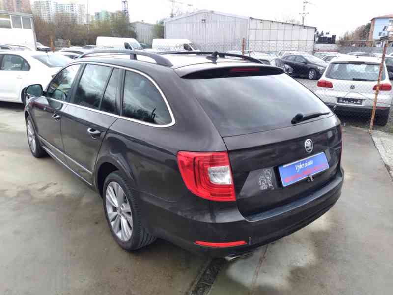 ŠKODA SUPERB COMBI 2.0 TDI ELEGANCE AC,NAVI,KŮŽE,SERVISKA - foto 6