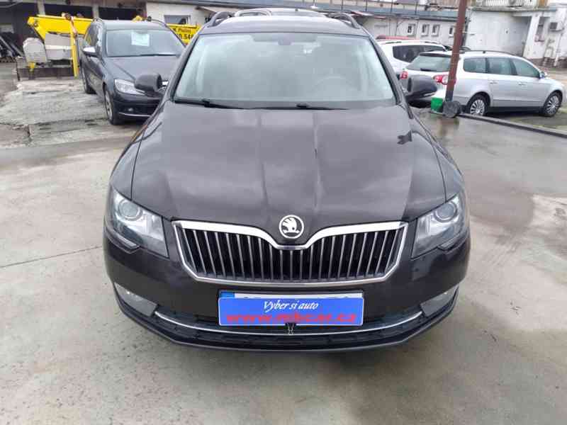 ŠKODA SUPERB COMBI 2.0 TDI ELEGANCE AC,NAVI,KŮŽE,SERVISKA - foto 2