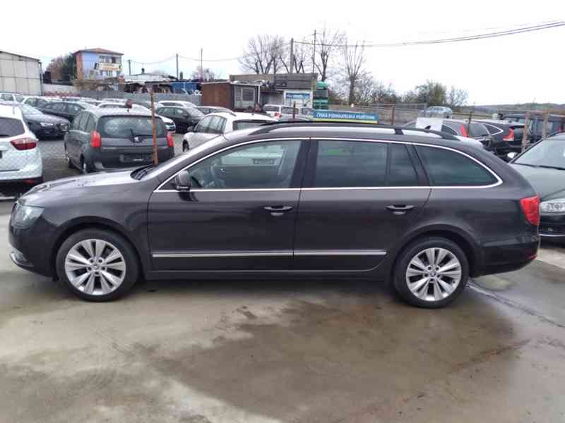 ŠKODA SUPERB COMBI 2.0 TDI ELEGANCE AC,NAVI,KŮŽE,SERVISKA - foto 4