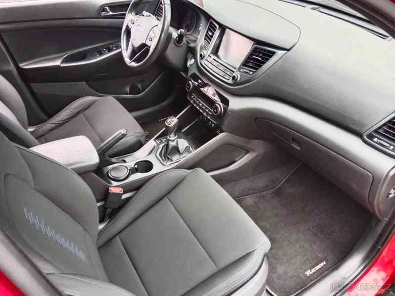 Hyundai Tucson 2,0   CRDi 100kW SUV 4x4GO lim. - foto 21
