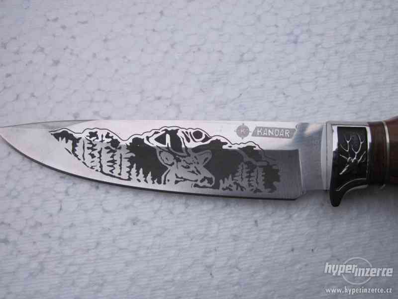 Lovecký nůž (dýka) KANDAR s rytinou srnce dřevěná střenka - foto 2