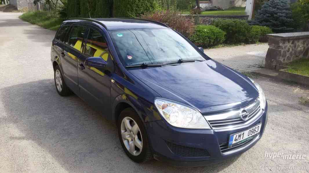 Opel Astra H Caravan - foto 2