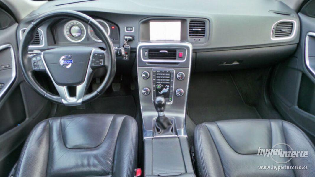 Volvo V 60 Kombi Summum D3 120kw - foto 11