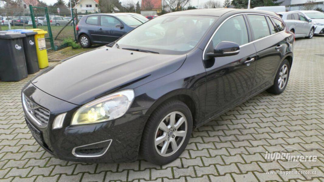 Volvo V 60 Kombi Summum D3 120kw - foto 15