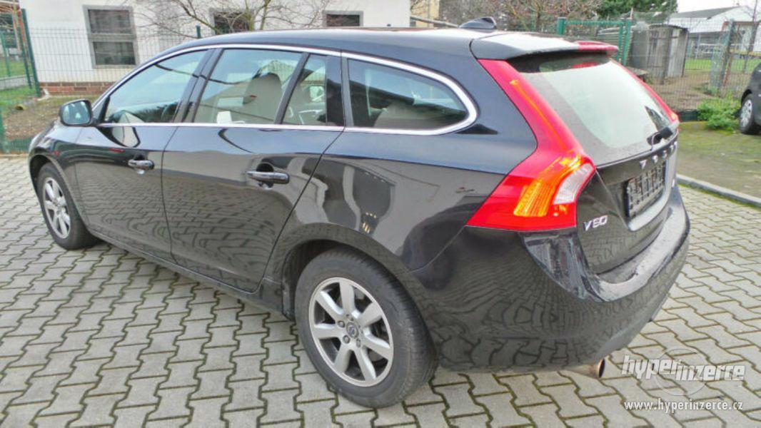 Volvo V 60 Kombi Summum D3 120kw - foto 17