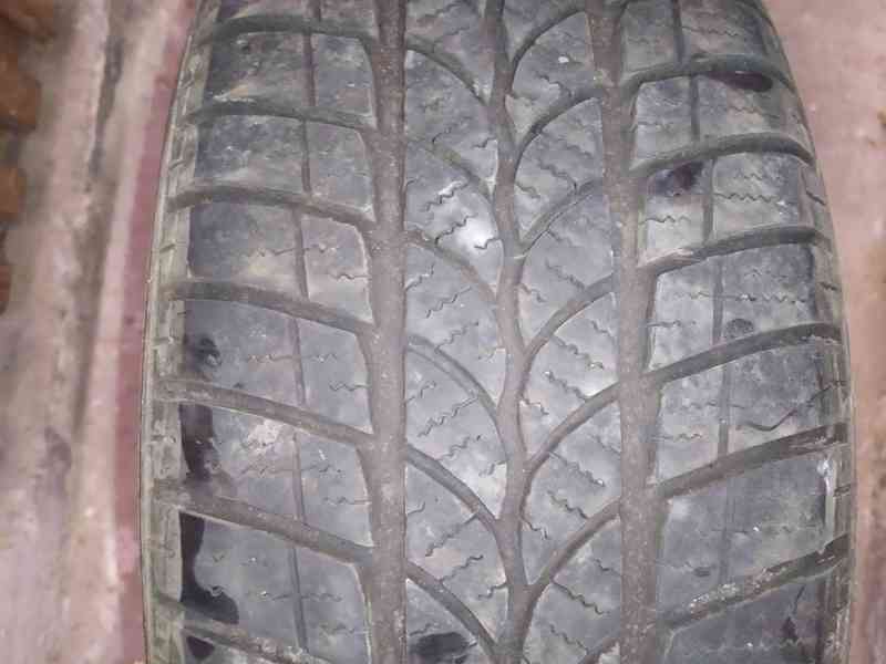 Zimní pneu 205/55 R16 - foto 1