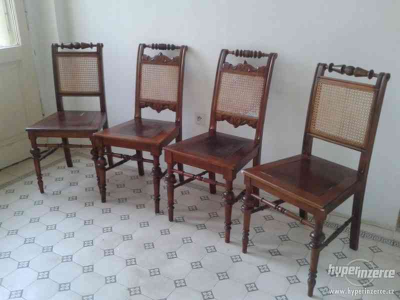 Starožitné dřevěné židle - foto 1