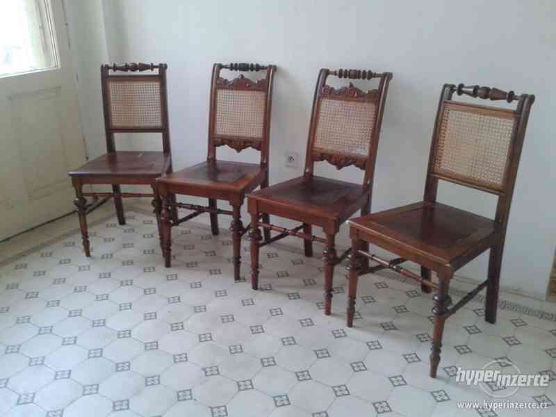 Starožitné dřevěné židle - foto 2